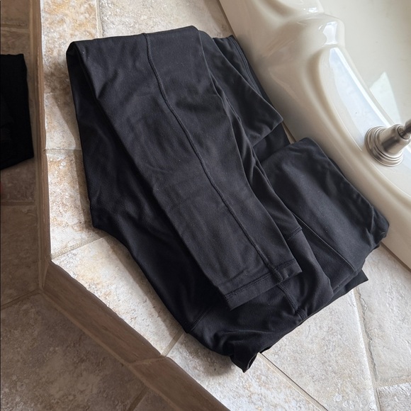 3 Pair of VS Sport Black Leggings - Picture 2 of 4